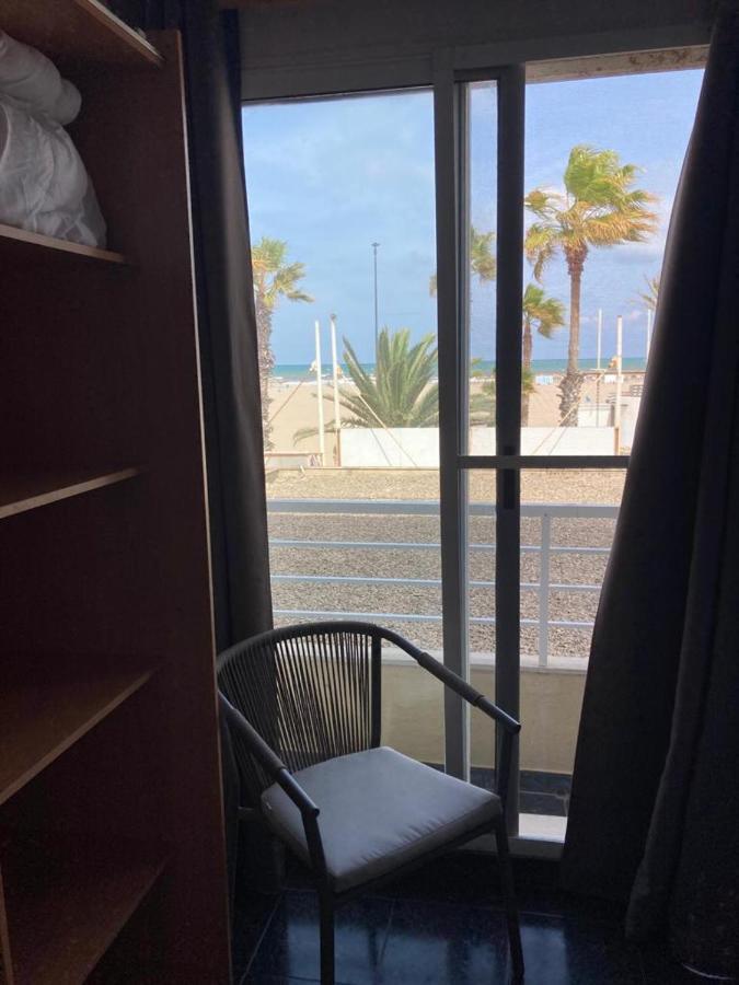 Malvarrosa Beach Rooms バレンシア エクステリア 写真