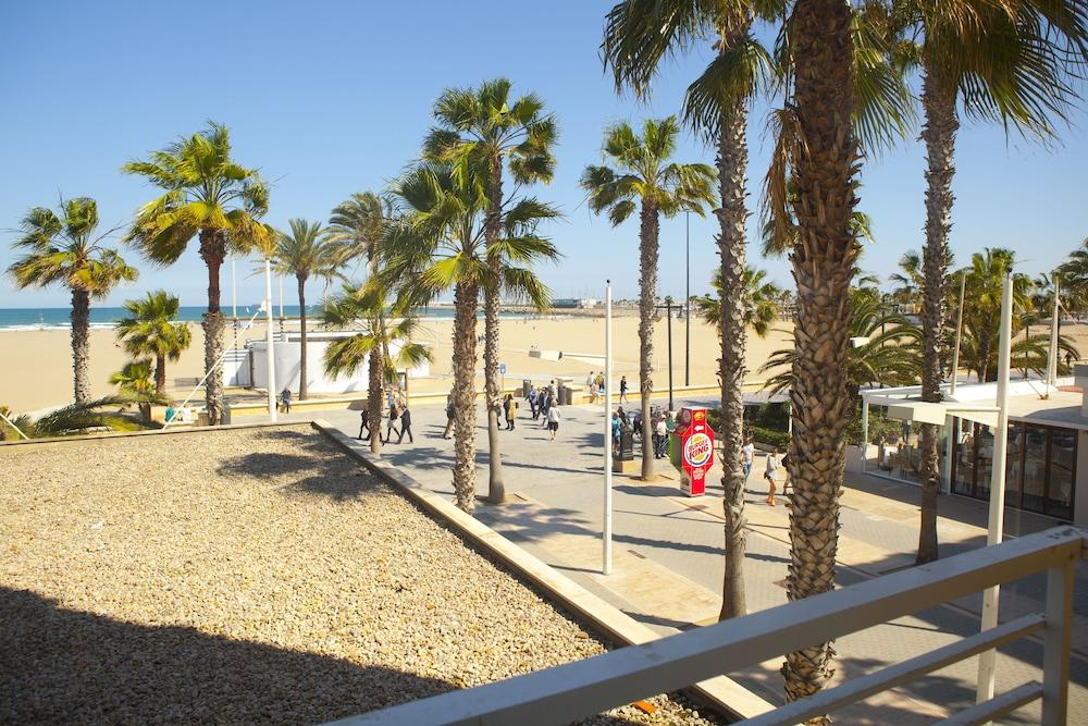Malvarrosa Beach Rooms バレンシア エクステリア 写真